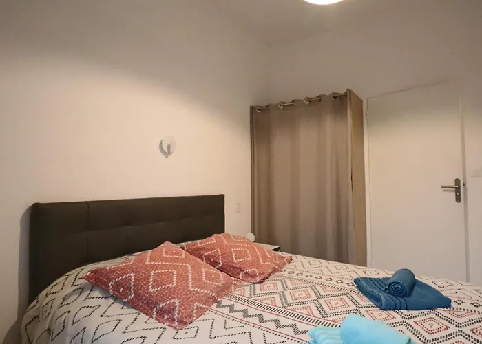 Appartement 3* Au Coeur Du Massif Du Sancy, Climatise, Jusqu'a 6 Personnes - Fr-1-858-38 La Bourboule